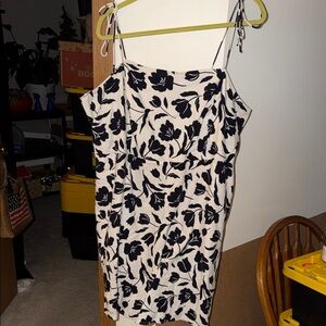 Old Navy Floral Tie Dress